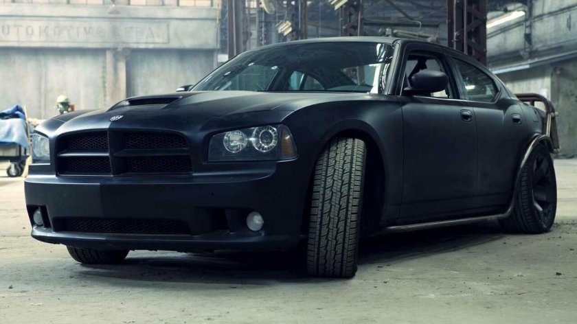 Dodge Charger srt8 черный