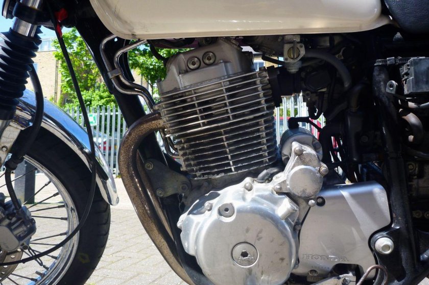 Маслобак Honda cb400ss