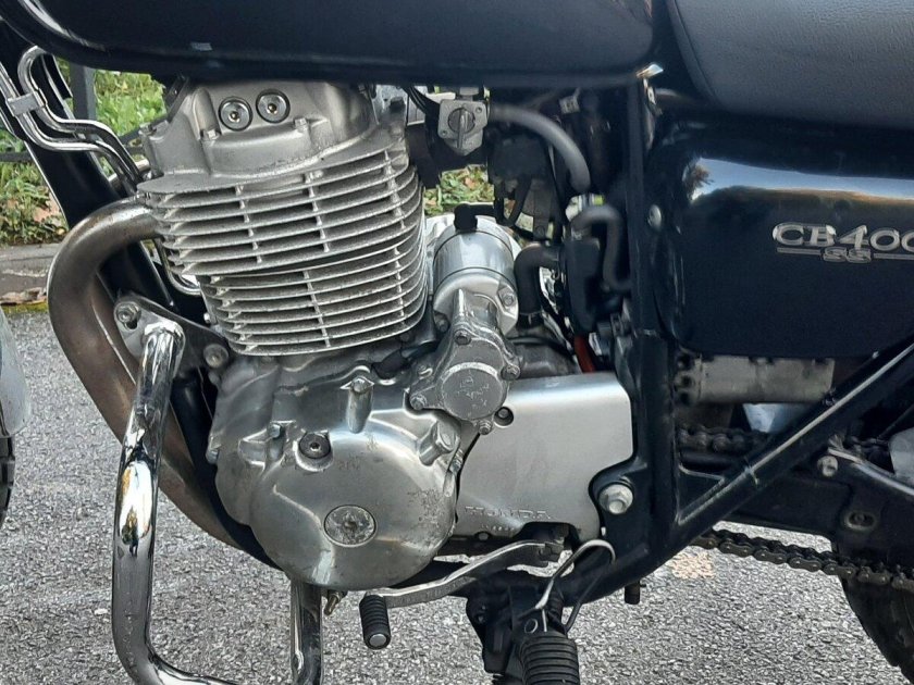 Honda cb400ss-e
