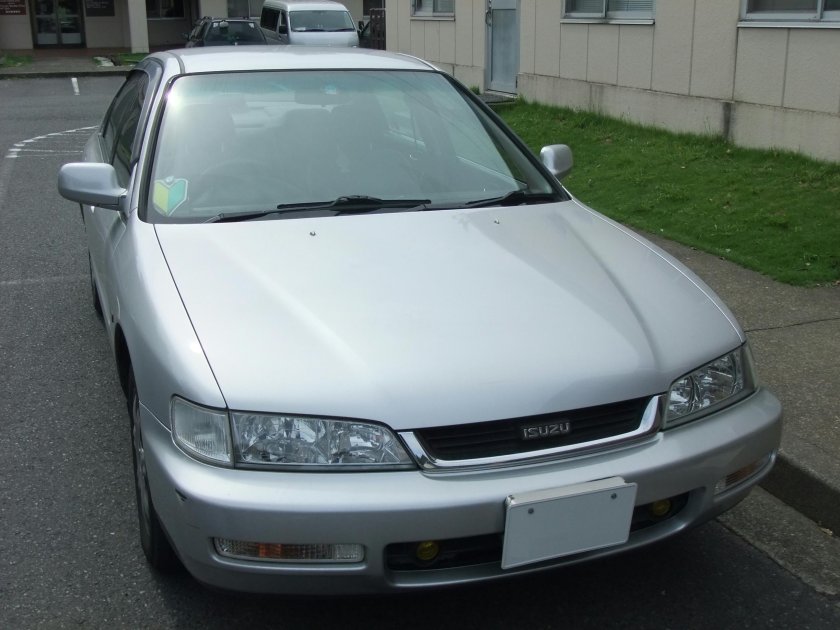 Isuzu Aska 1997
