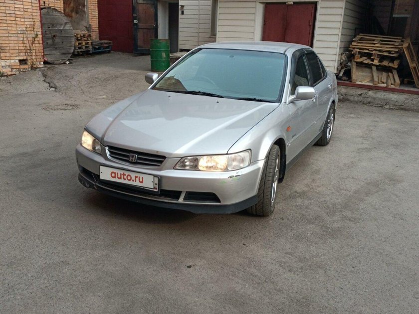 Honda accord 1998 года