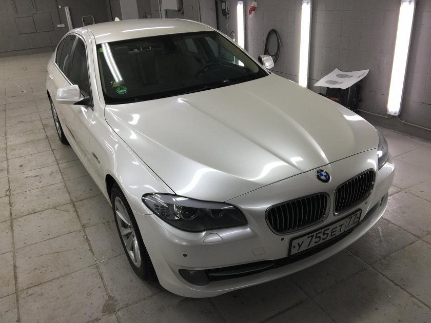 BMW белый перламутр