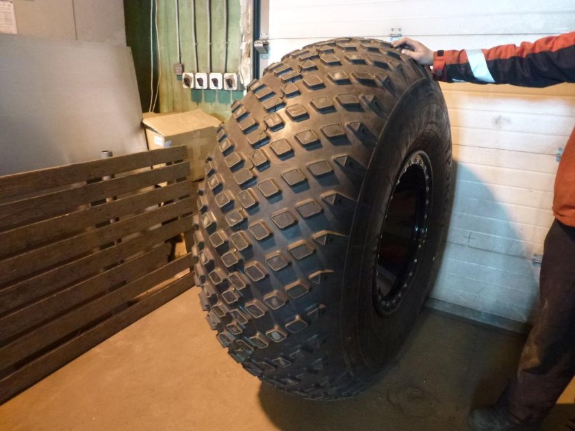 Шины Трэкол 1600х700
