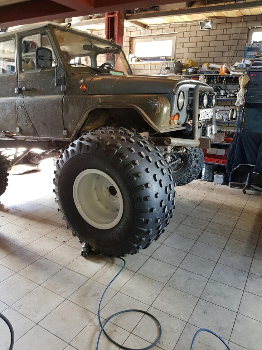 УАЗ 469 на колесах низкого давления