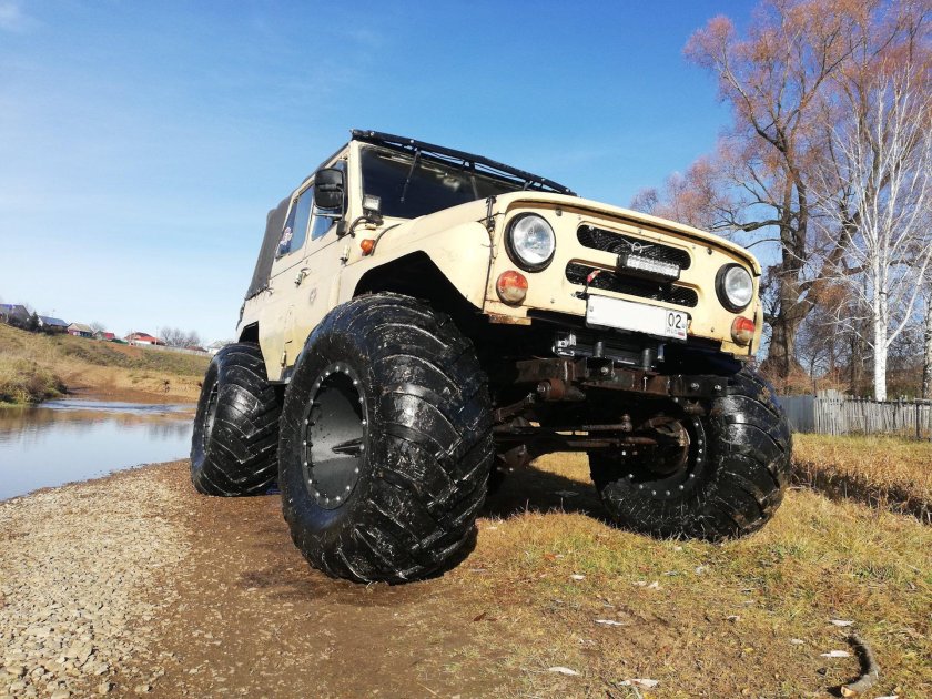 УАЗ 469 на ободрышах