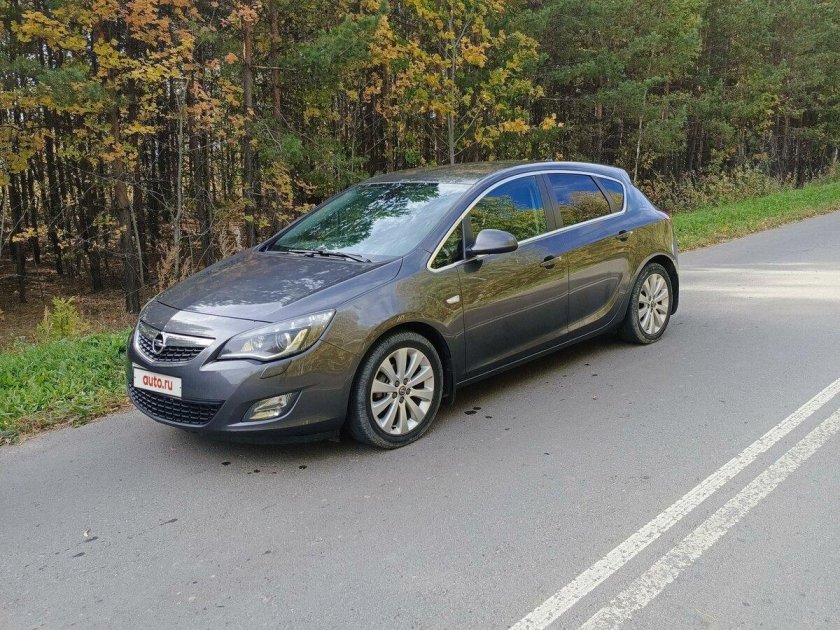 Опель астра 2011 года