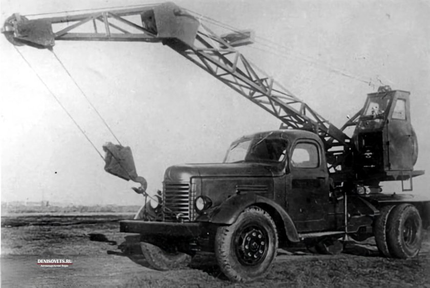 ЗИЛ 164 автокран ЛАЗ 690