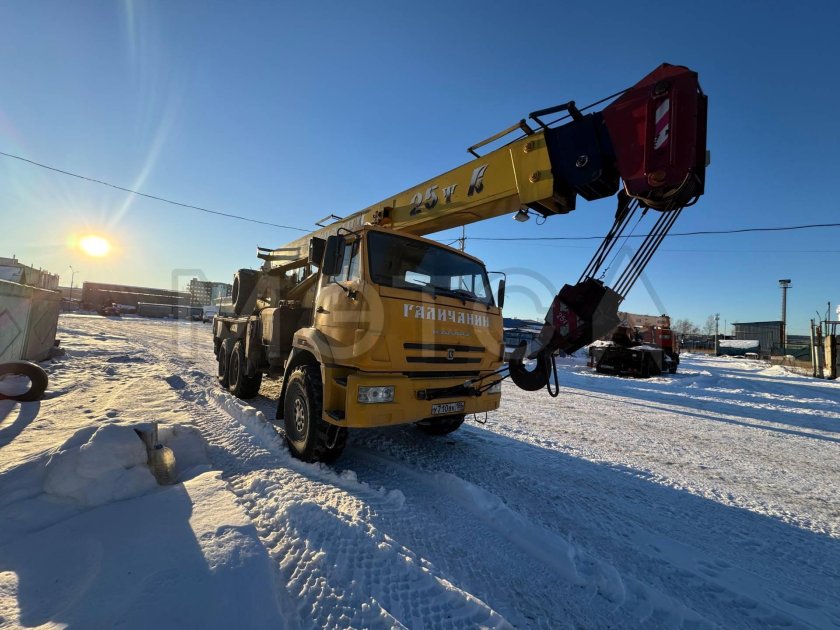 Автокран галичанин 25 тонн