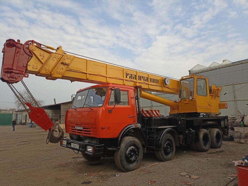 Автокран ивановец 25 тонн