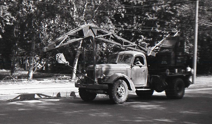 ЛАЗ 690 ЗИЛ 164