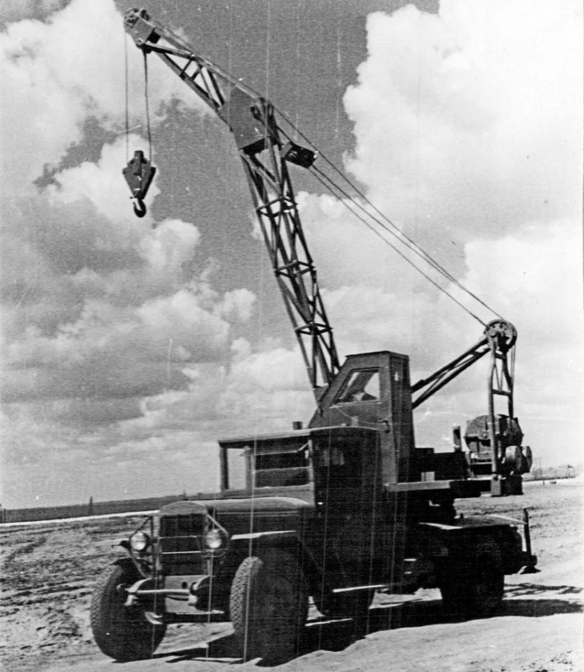 Автокран к-31 на шасси ЗИС-5