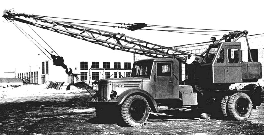 На шасси МАЗ-200