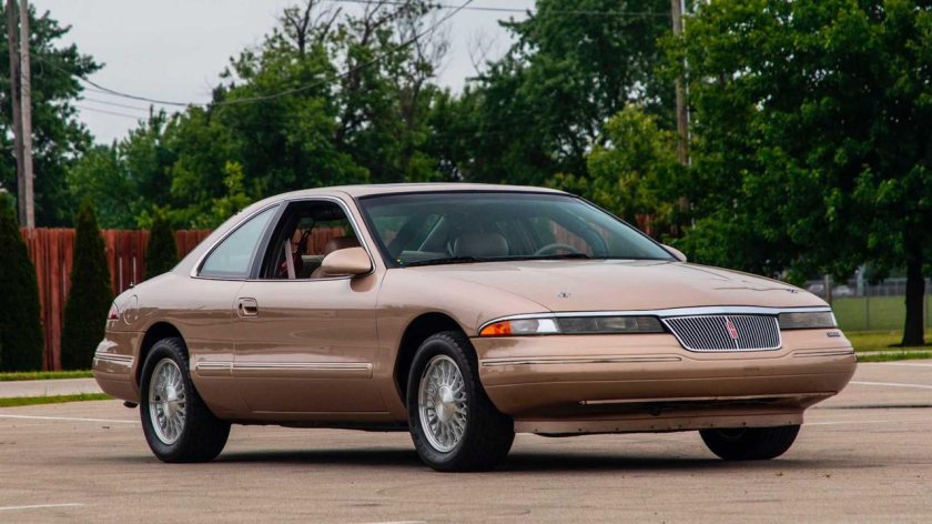 Lincoln Mark VIII
