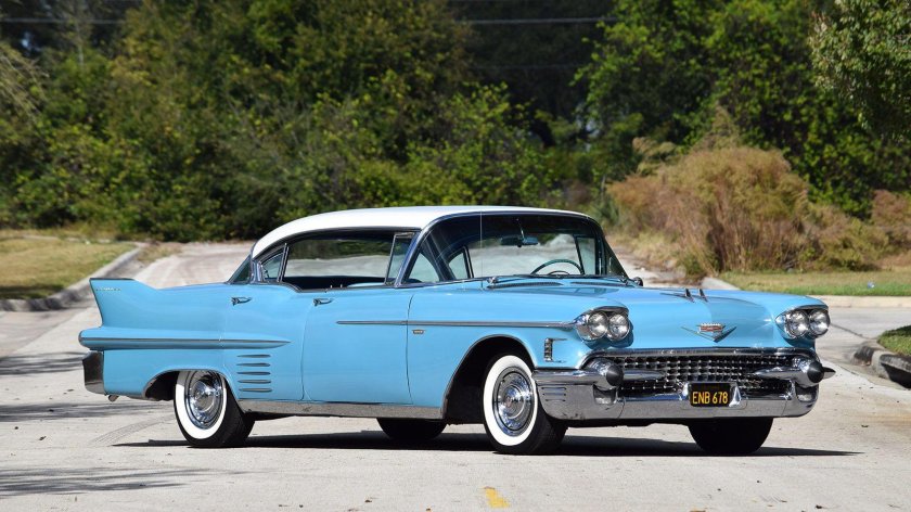 Cadillac Series 62 sedan