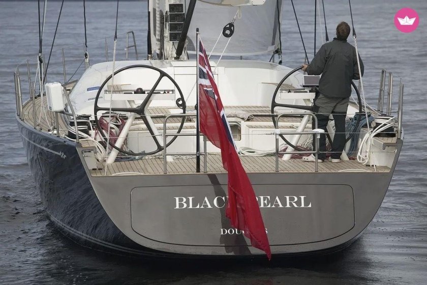 Парусную яхту Black Pearl