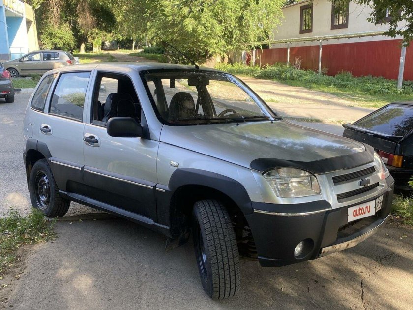 Шевроле нива 2008 серебристый