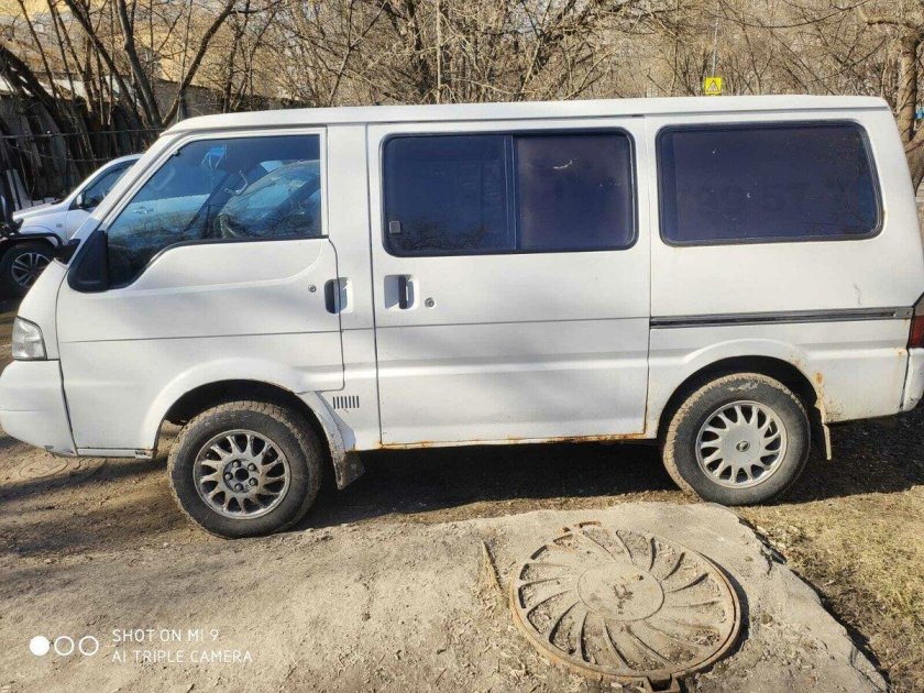 Мазда бонго микроавтобус