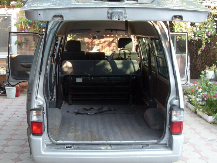 Ниссан Ванетте 2002