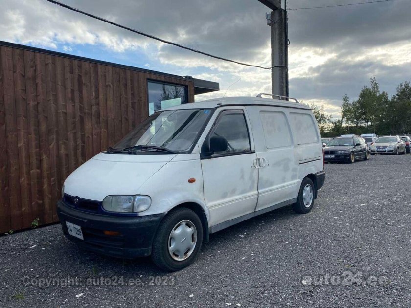Nissan Vanette 3