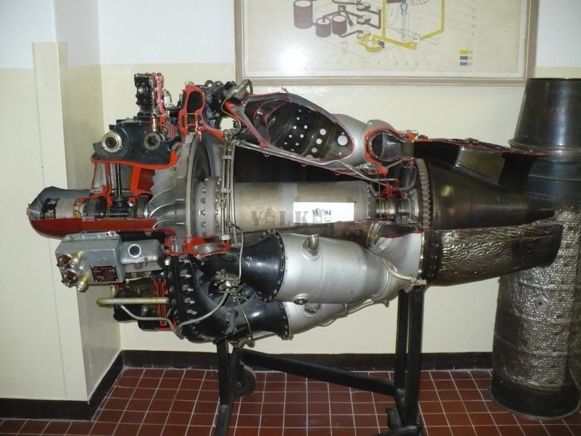 Моторлет м-701