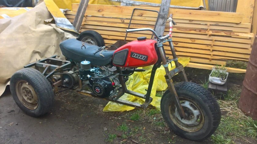 Трицикл Урал с двигателем Лифан