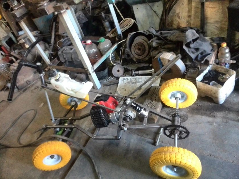 Детский квадроцикл из триммера