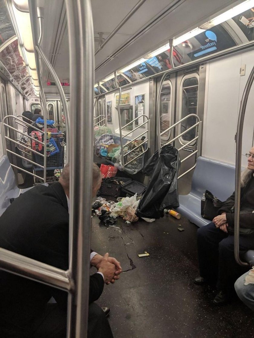 Катастрофа в метро Нью-Йорка 2009