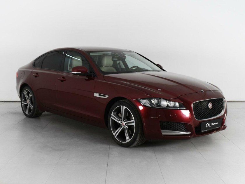 Jaguar xf 2.0 2016