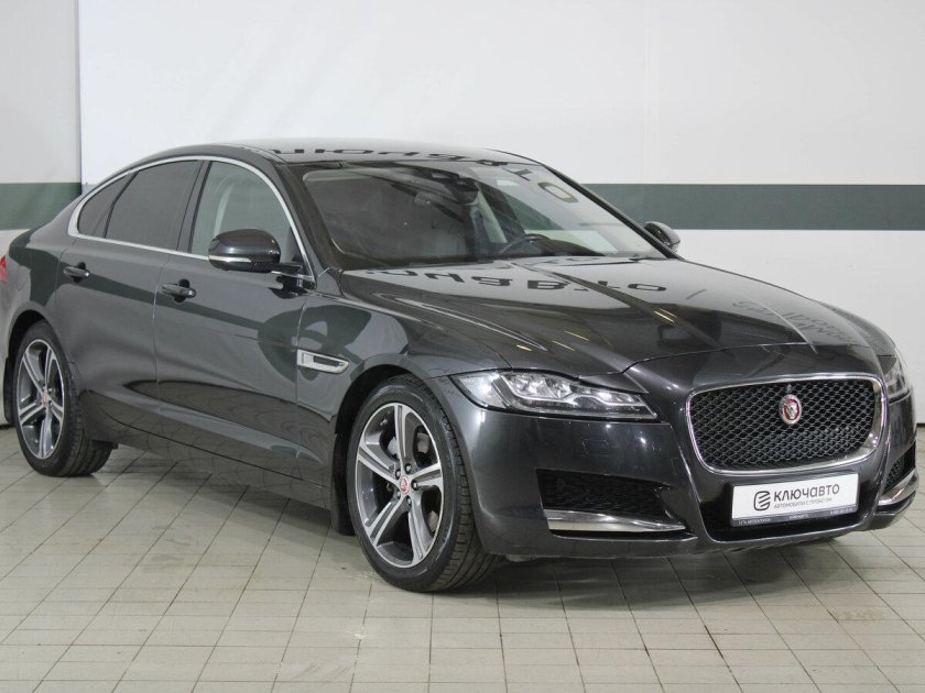 Jaguar xf 2017