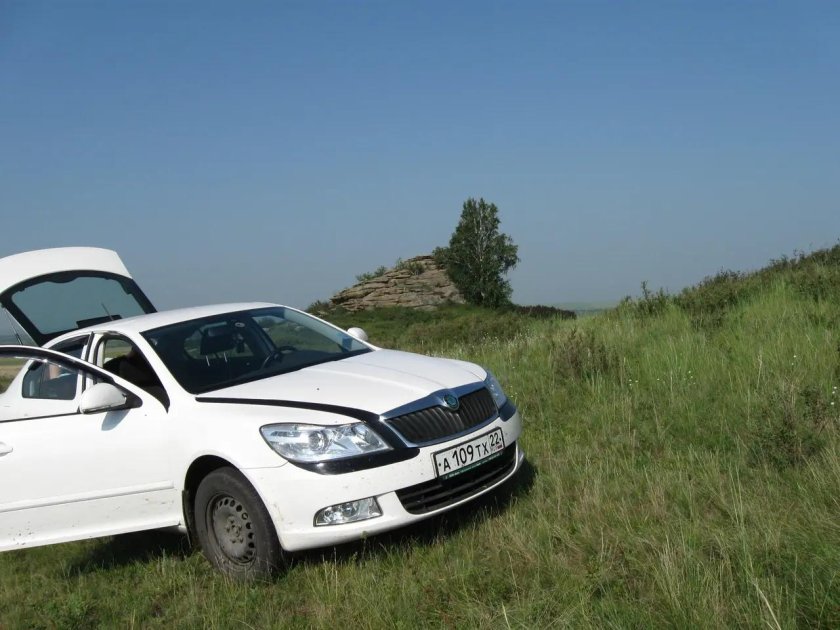 Шкода Октавия 2011