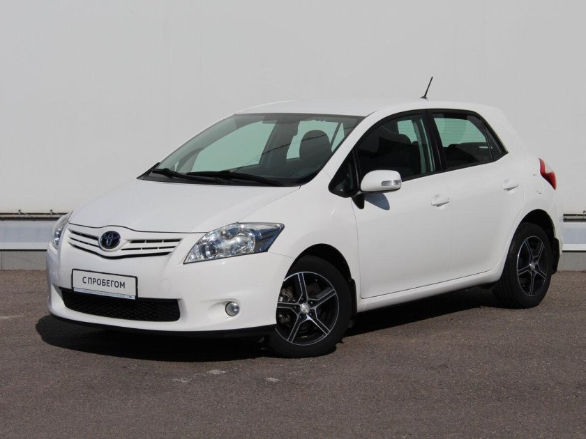 Тойота Старая хэтчбек аурис 1992