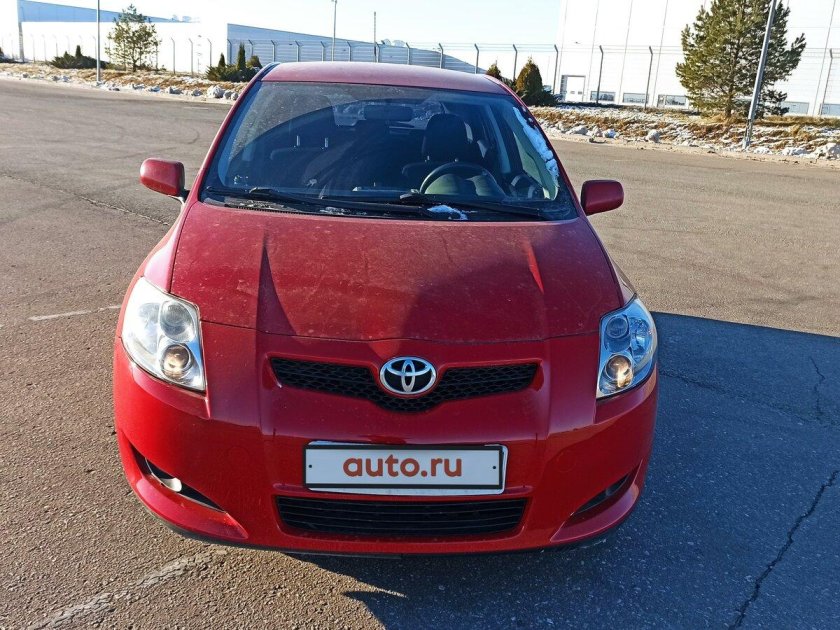 Тойота аурис 2007