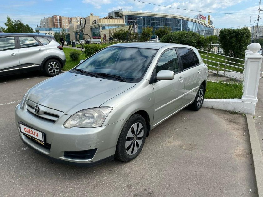 Тойота королла хэтчбек 2003