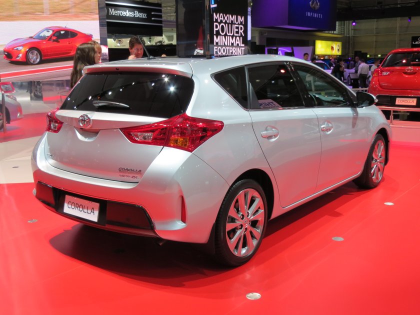 Toyota Corolla хэтчбек 2012