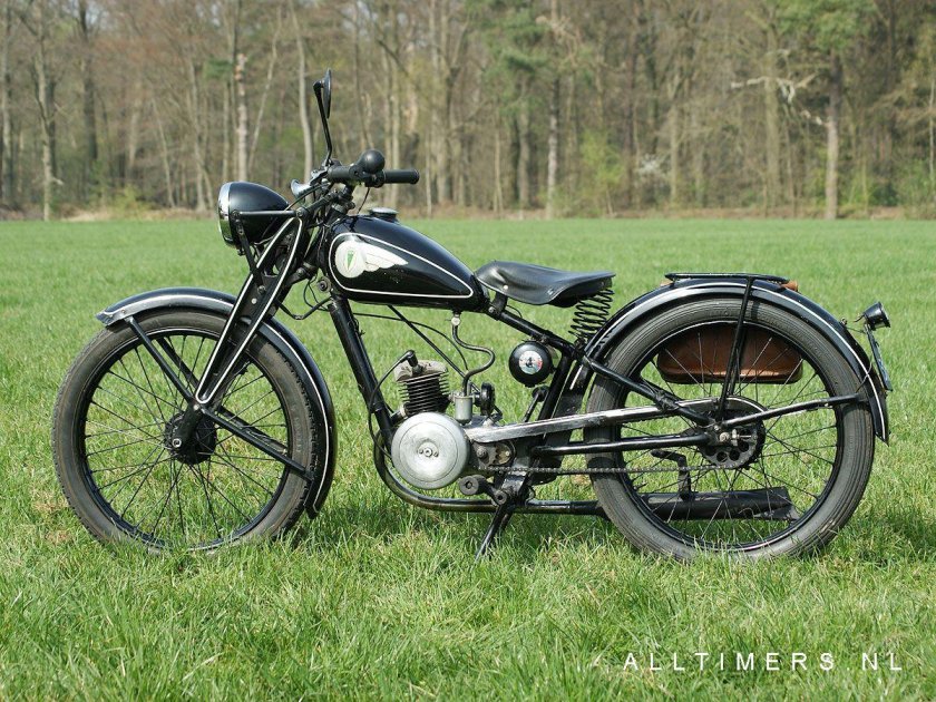 Мотоцикл дкв 125