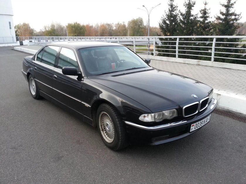 BMW 7 750