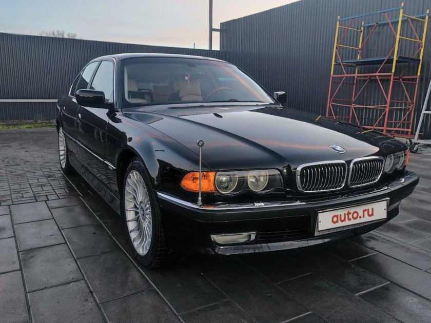 Бмв 7 серии 1999