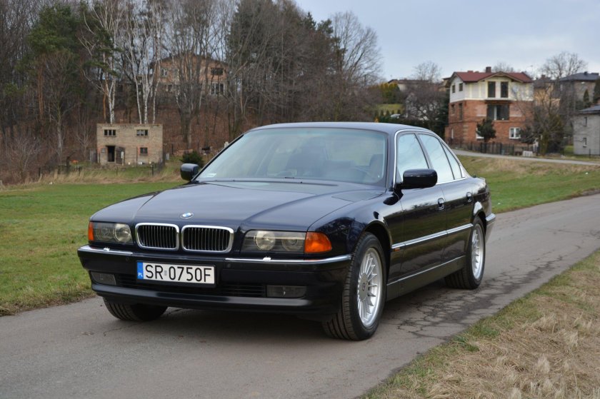 BMW 750i e38
