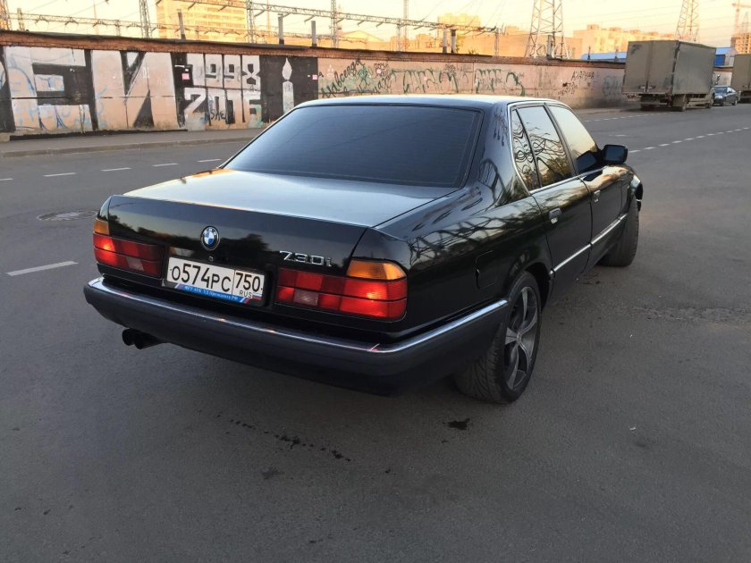 BMW 730 1990