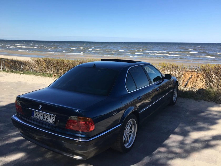 BMW 7 2000