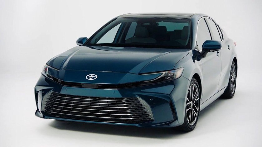 Toyota Camry 2025
