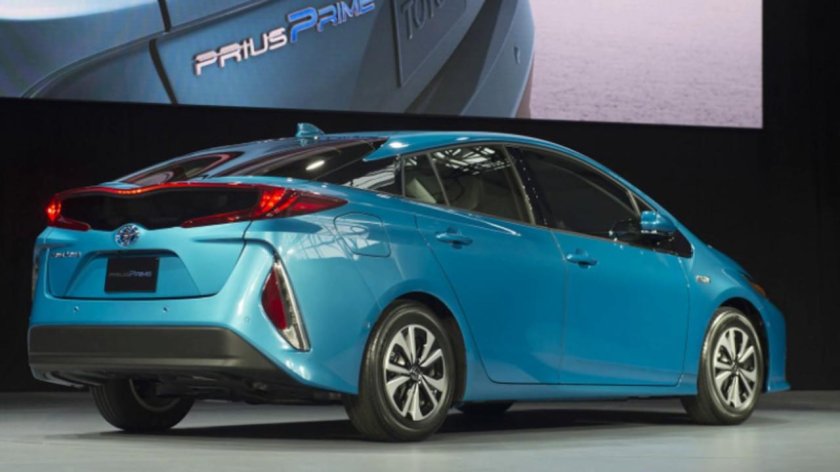 Toyota Prius новый