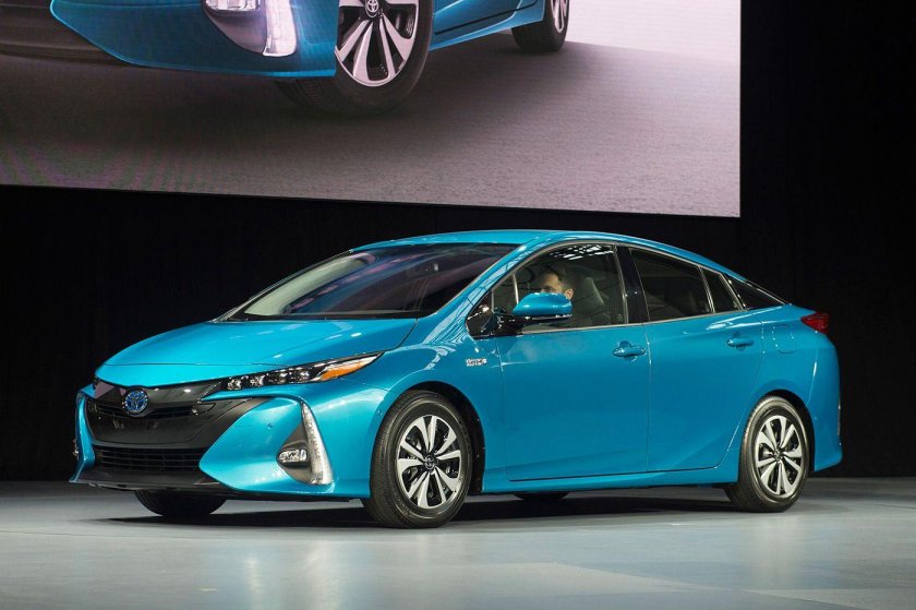 Toyota Prius Hybrid 2016