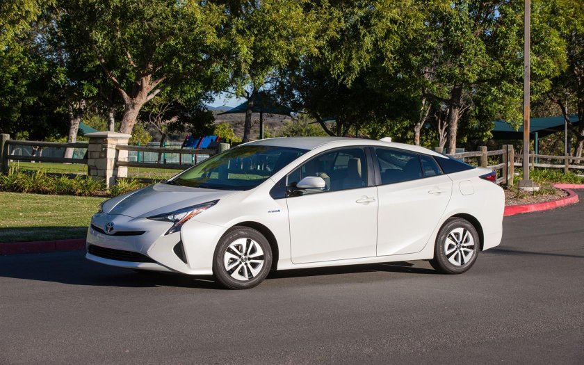 Toyota Prius Hybrid 2016
