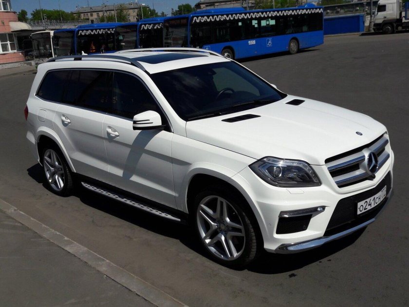 Мерседес джип белый