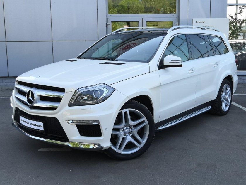 Белый Мерседес внедорожник