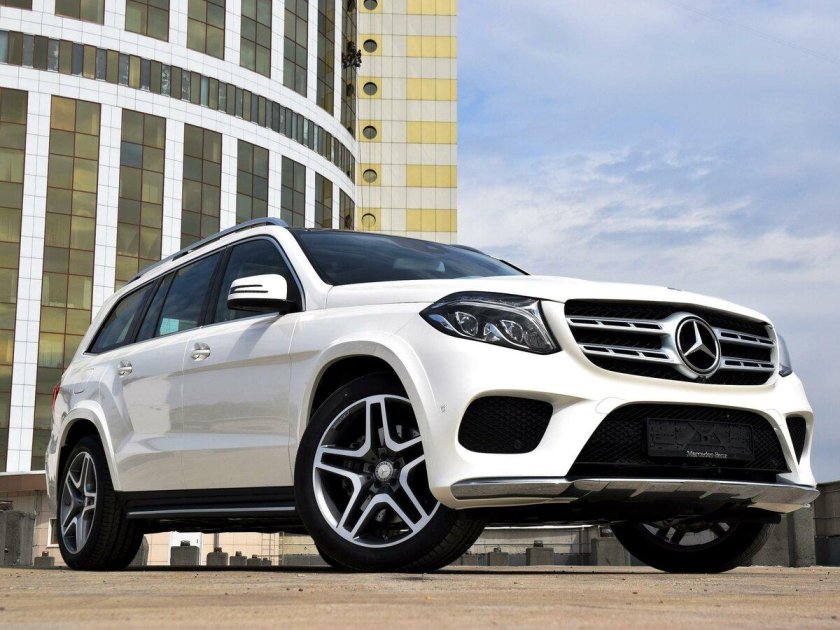 Мерседес GLS белый 2022