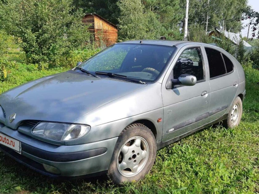 Рено Меган 1998 хэтчбек