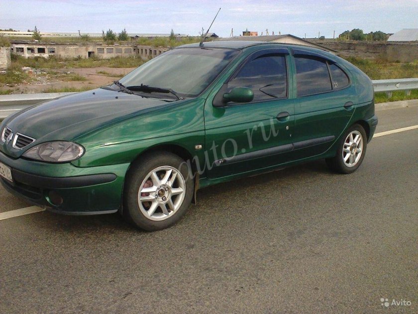 Рено Меган 1998 хэтчбек