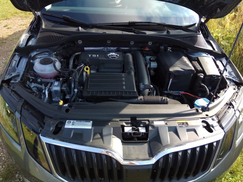 Шкода Октавия под капотом